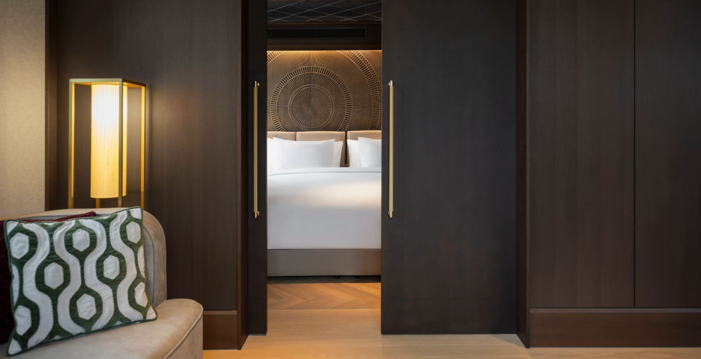 almanac palais vienna - bed - 1440 x 738