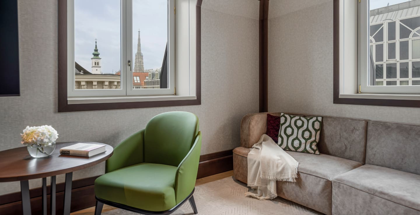 almanac palais vienna - palais suite -livingroom area - 1440px