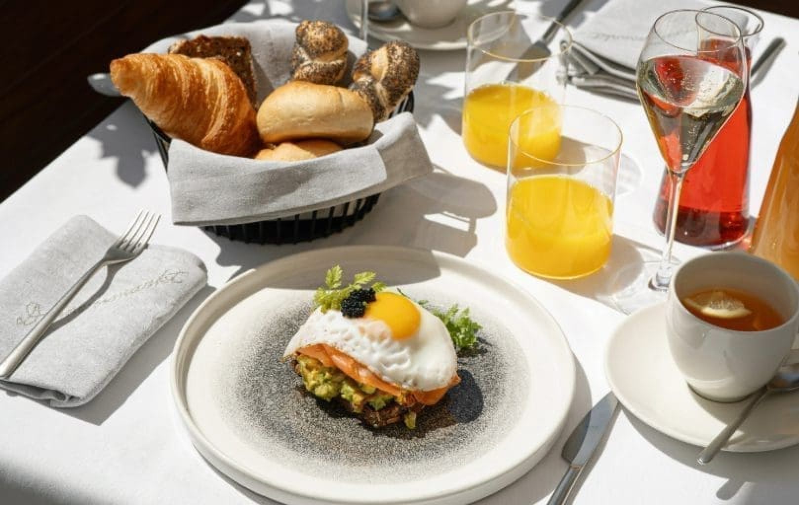 Almanac Palais Vienna - Breakfast - Donnersmarkt restaurant - by Tony Gigov - 2024 - 809px